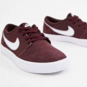 Nike dress shoes *boys or girls*